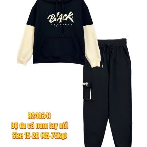 [🤝Bán Sỉ Vkids-Top1Order🛒] – ☘️SỈ VKIDS☘️ R240341M1 – Bộ da cá, dài tay, bé trai, mũ  tay nối,in chữ BLACK,  …